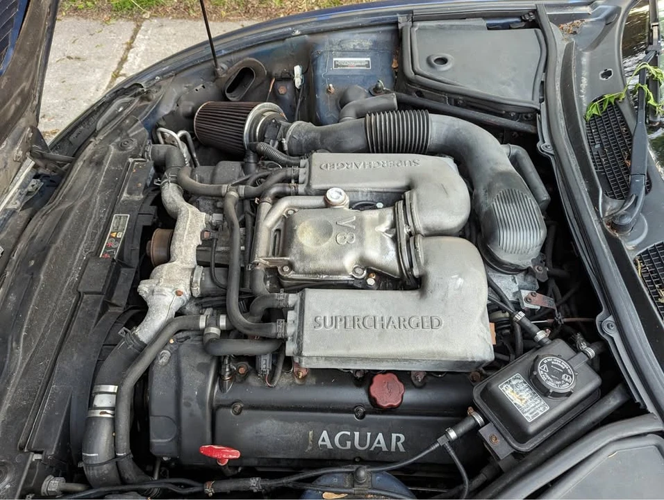 2001 Jaguar X100 XK8 - Image 12 of 18