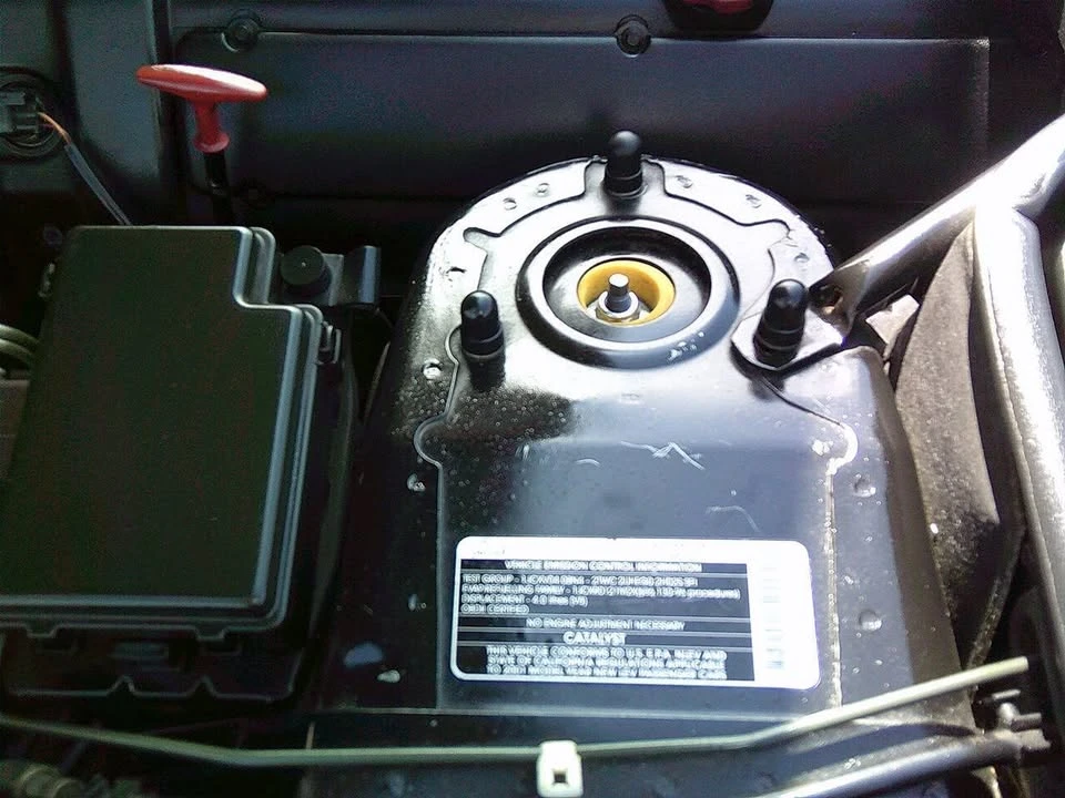 2001 Jaguar X100 XK8 - Image 12 of 20