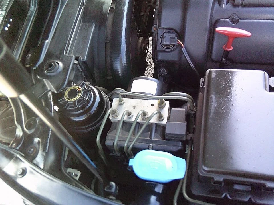 2001 Jaguar X100 XK8 - Image 13 of 20
