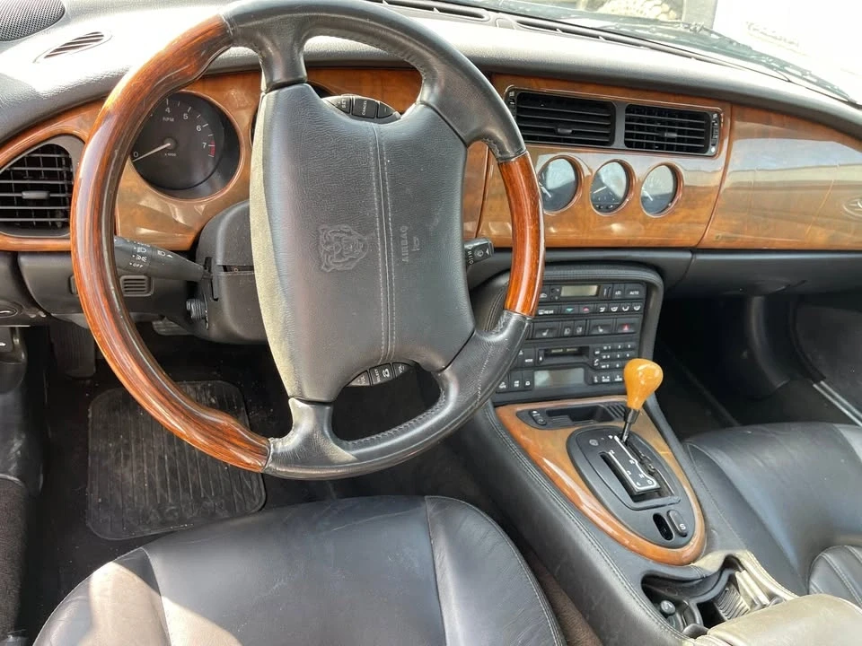 2001 Jaguar X100 XK8 - Image 10 of 15