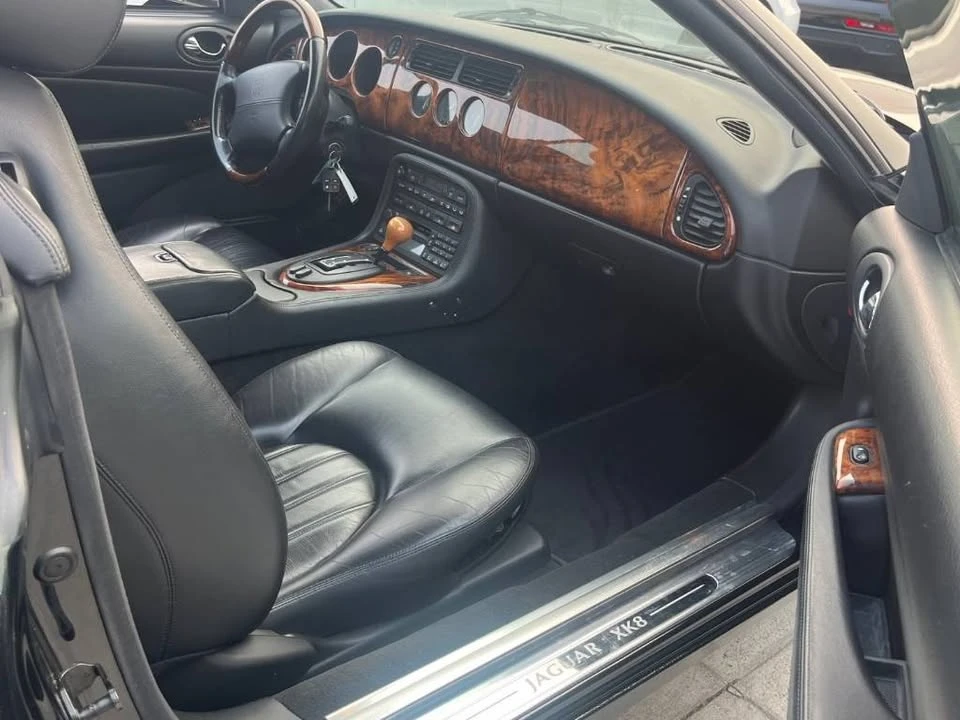 2001 Jaguar X100 XK8 - Image 4 of 6