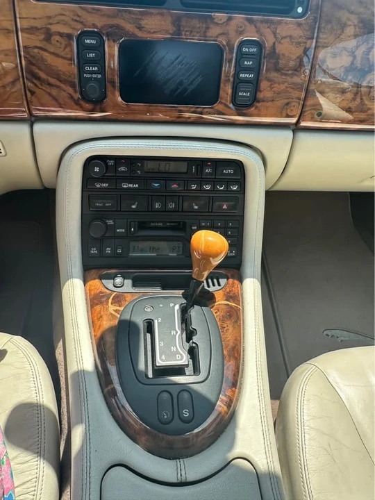 2001 Jaguar X100 XK8 - Image 11 of 13