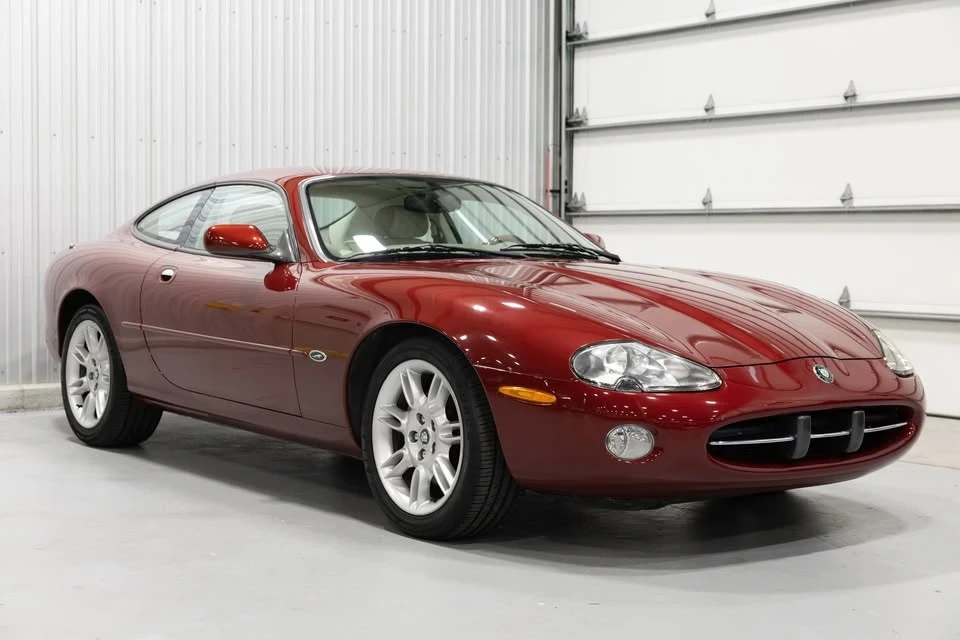 2001 Jaguar X100 XK8 - Image 7 of 20