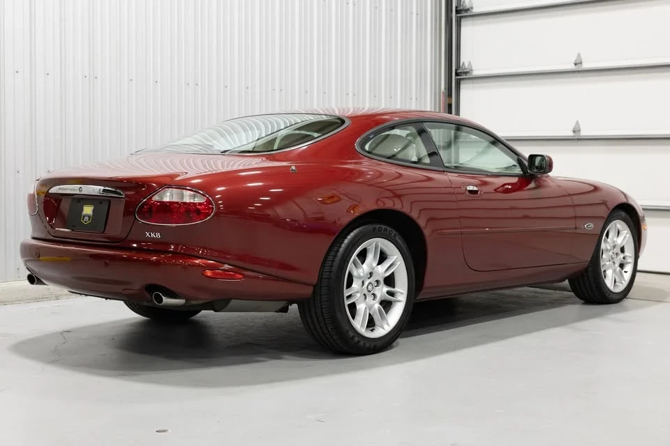 2001 Jaguar X100 XK8 - Image 5 of 20