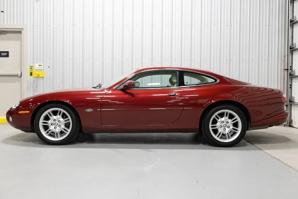 2001 Jaguar X100 XK8 - Image 2 of 20