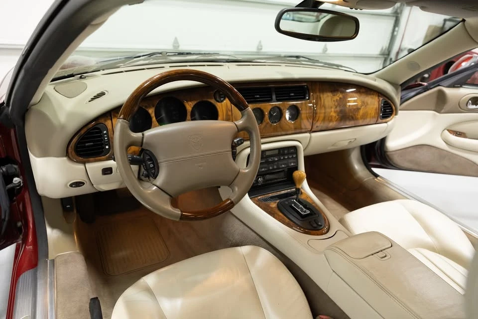 2001 Jaguar X100 XK8 - Image 9 of 20