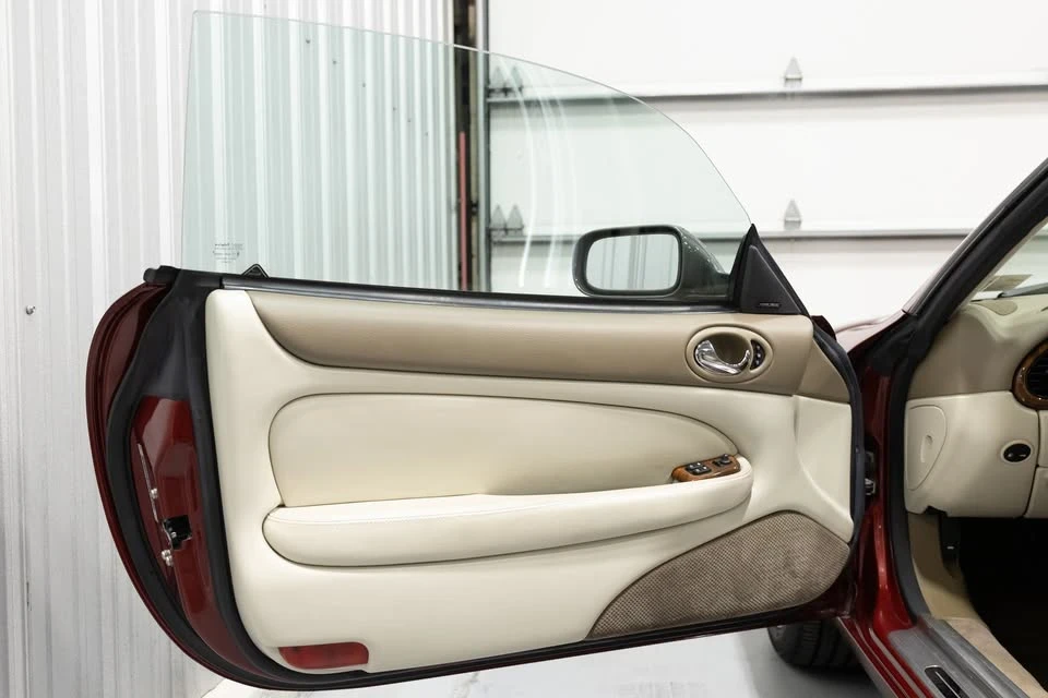 2001 Jaguar X100 XK8 - Image 16 of 20