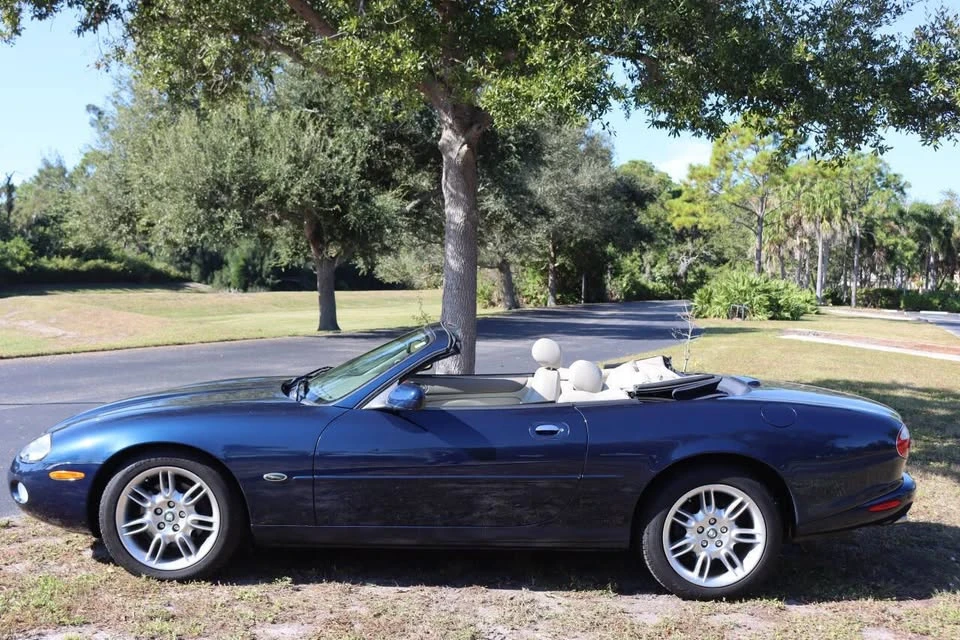 2001 Jaguar X100 XK8 - Image 7 of 20