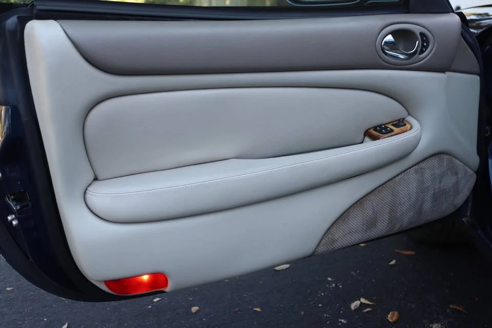 2001 Jaguar X100 XK8 - Image 17 of 20