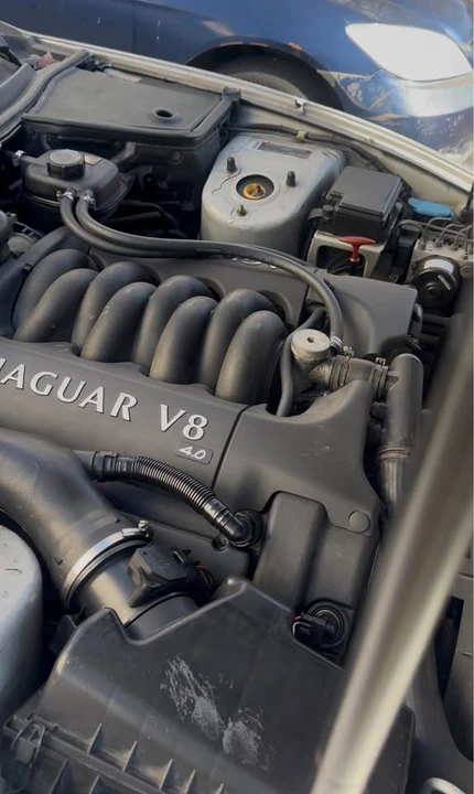 2001 Jaguar X100 XK8 - Image 14 of 15