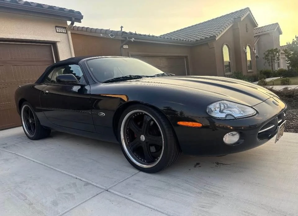2001 Jaguar X100 XK8 - Image 2 of 6
