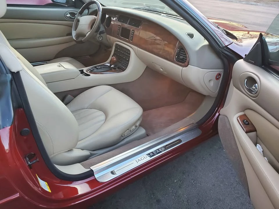 2001 Jaguar X100 XK8 - Image 9 of 12