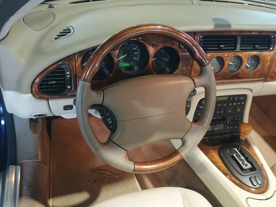 2001 Jaguar X100 XK8 - Image 9 of 19