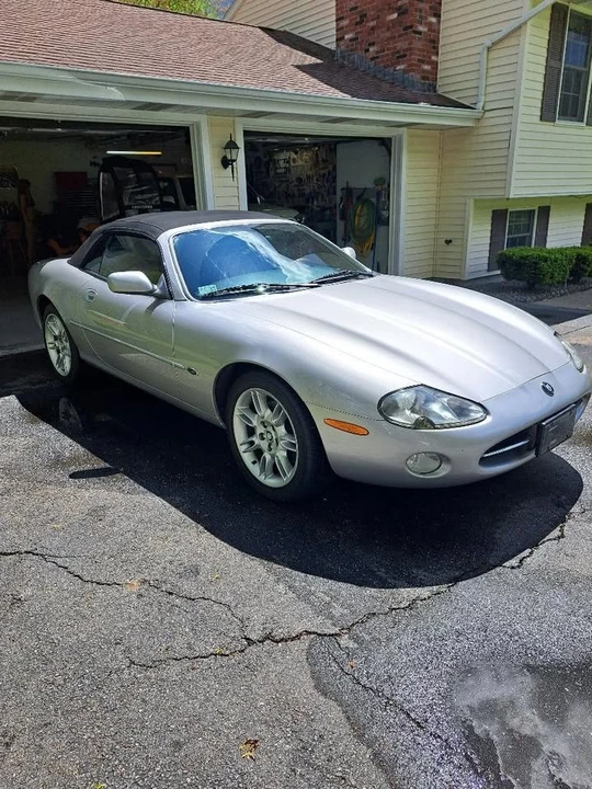 2001 Jaguar X100 XK8 - Image 2 of 6