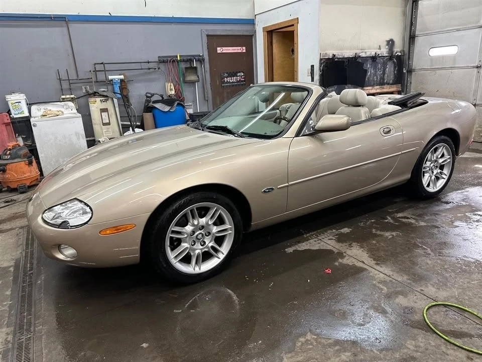 2001 Jaguar X100 XK8 - Image 11 of 20