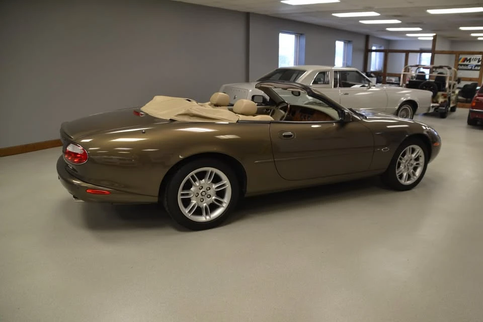 2001 Jaguar X100 XK8 - Image 6 of 20
