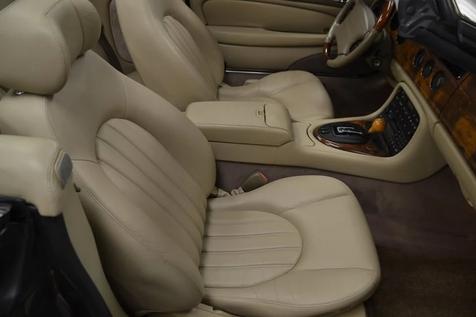 2001 Jaguar X100 XK8 - Image 13 of 20