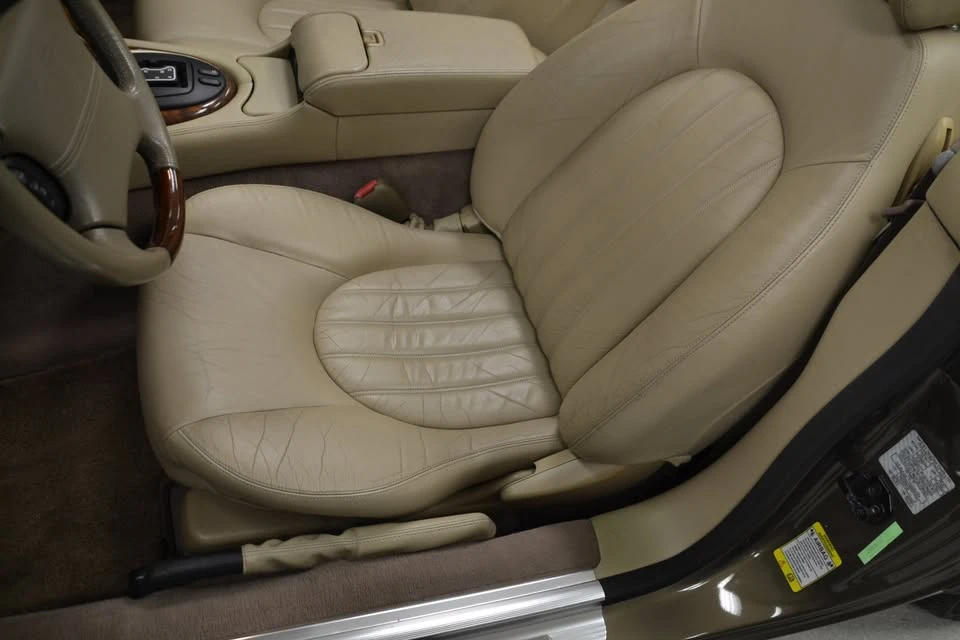 2001 Jaguar X100 XK8 - Image 11 of 20
