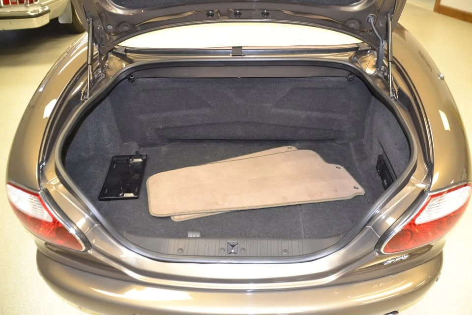 2001 Jaguar X100 XK8 - Image 16 of 20