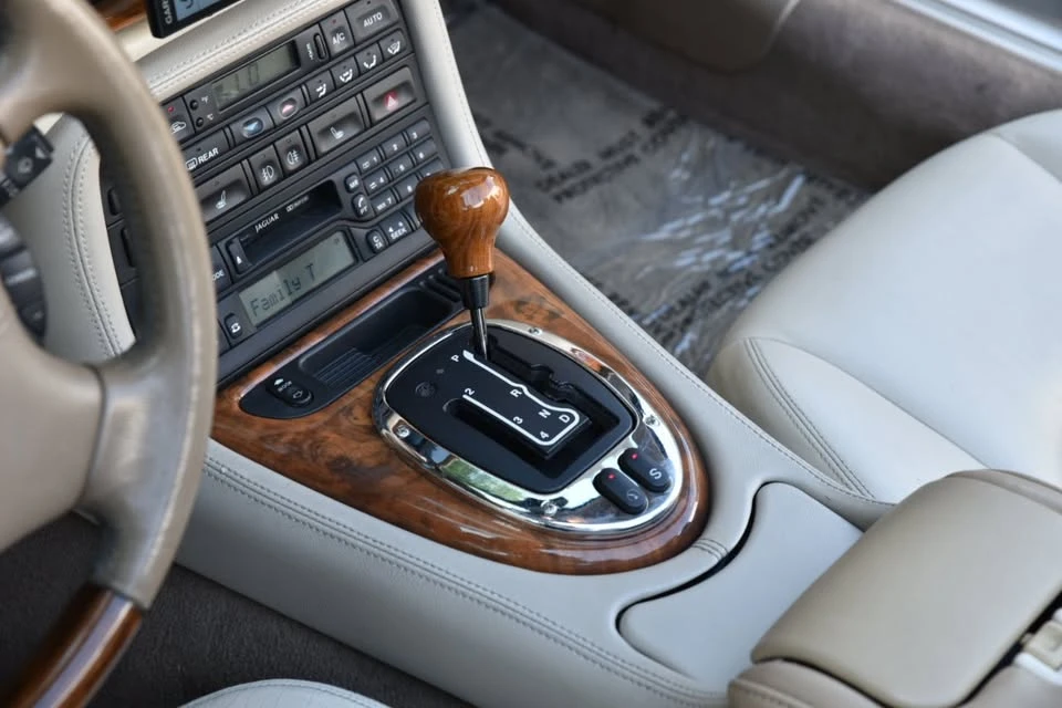 2001 Jaguar X100 XK8 - Image 18 of 20