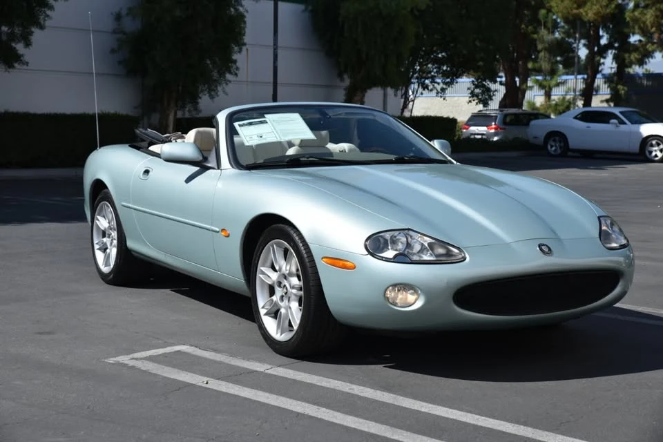 2001 Jaguar X100 XK8 - Image 12 of 20