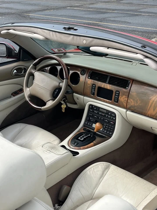 2001 Jaguar X100 XK8 - Image 6 of 7