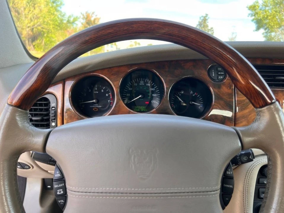 2001 Jaguar X100 XKR - Image 18 of 20