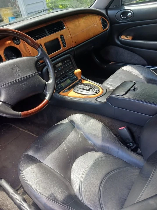 2001 Jaguar X100 XKR - Image 4 of 16