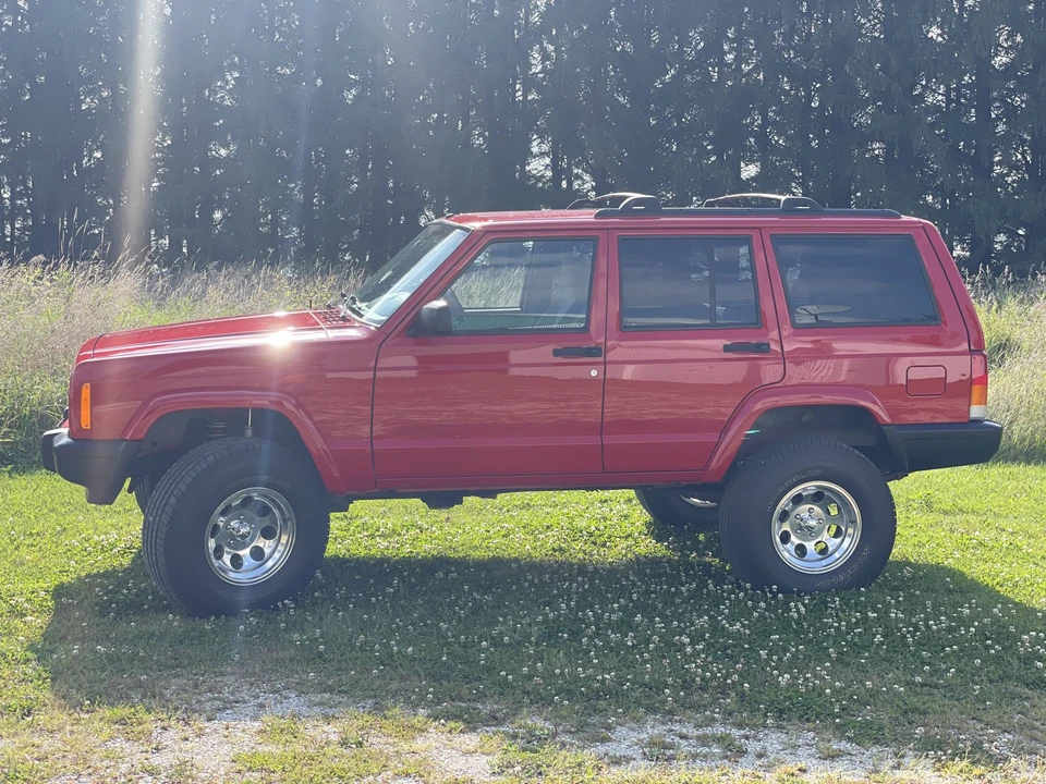 2001 Jeep XJ Cherokee - Image 4 of 31
