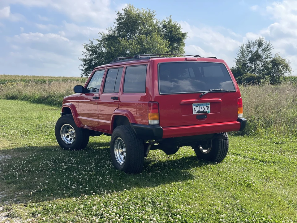 2001 Jeep XJ Cherokee - Image 7 of 31