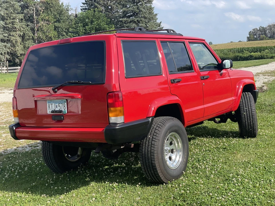 2001 Jeep XJ Cherokee - Image 10 of 31