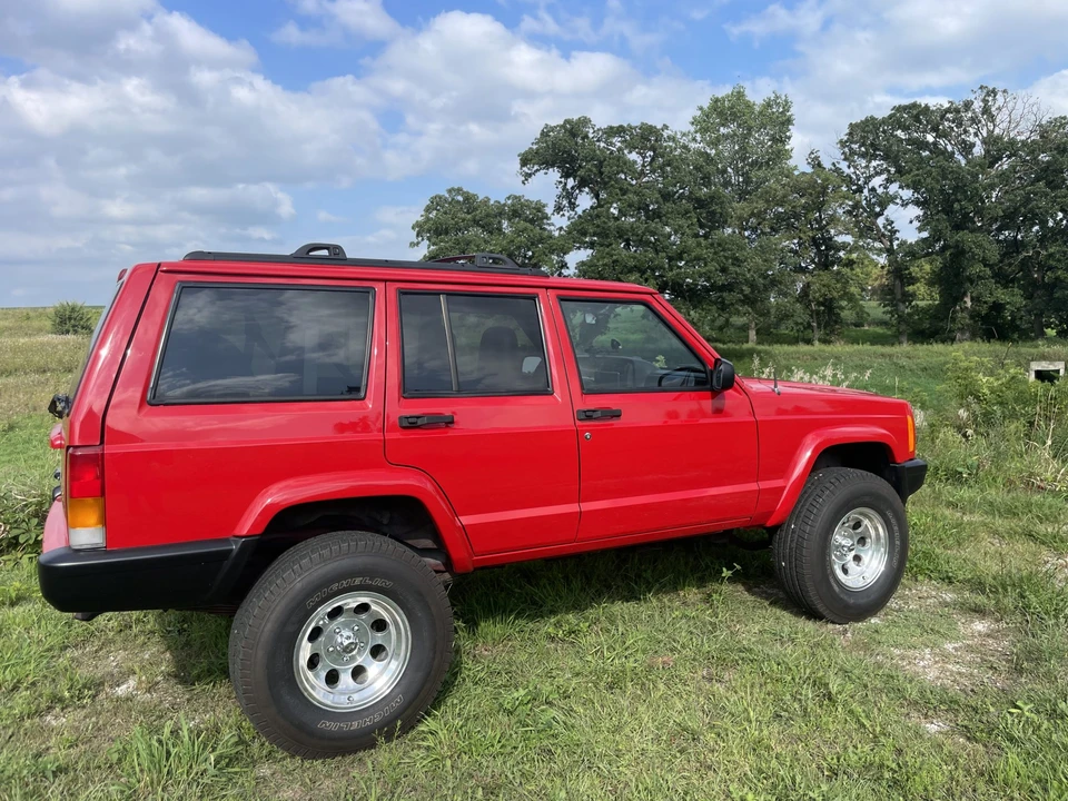 2001 Jeep XJ Cherokee - Image 11 of 31