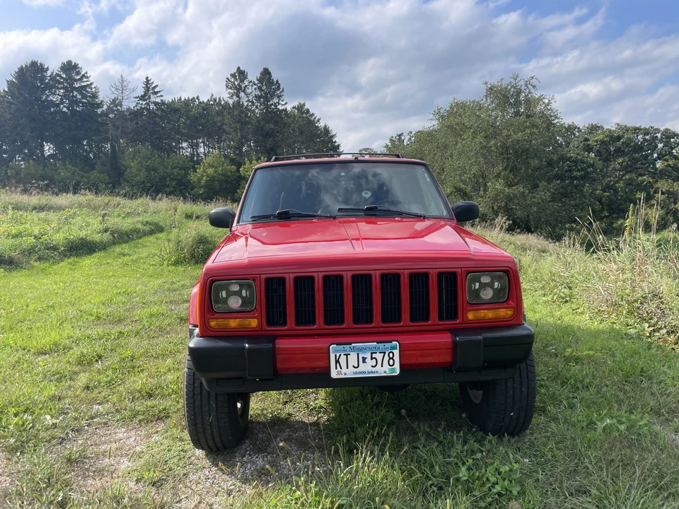 2001 Jeep XJ Cherokee - Image 18 of 31