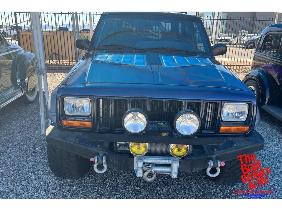 2001 Jeep XJ Cherokee - Image 2 of 10