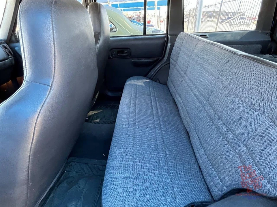 2001 Jeep XJ Cherokee - Image 9 of 10