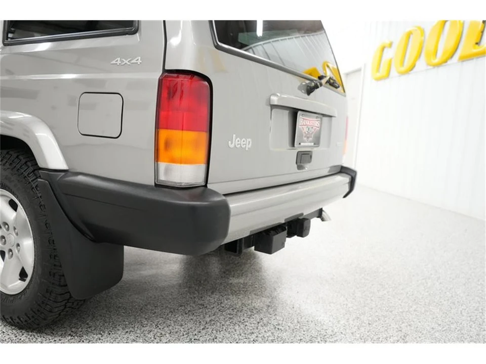 2001 Jeep XJ Cherokee - Image 9 of 31