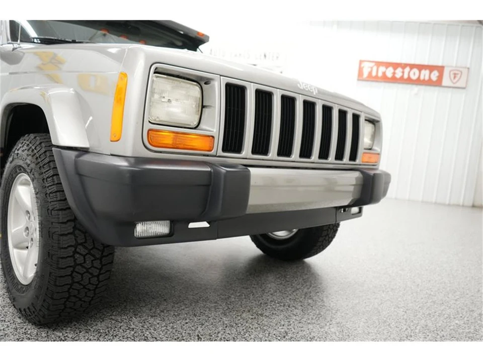 2001 Jeep XJ Cherokee - Image 23 of 31