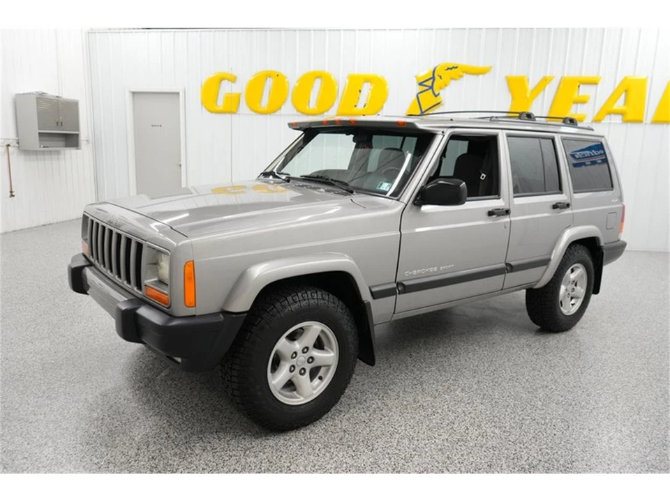 2001 Jeep XJ Cherokee - Image 3 of 31