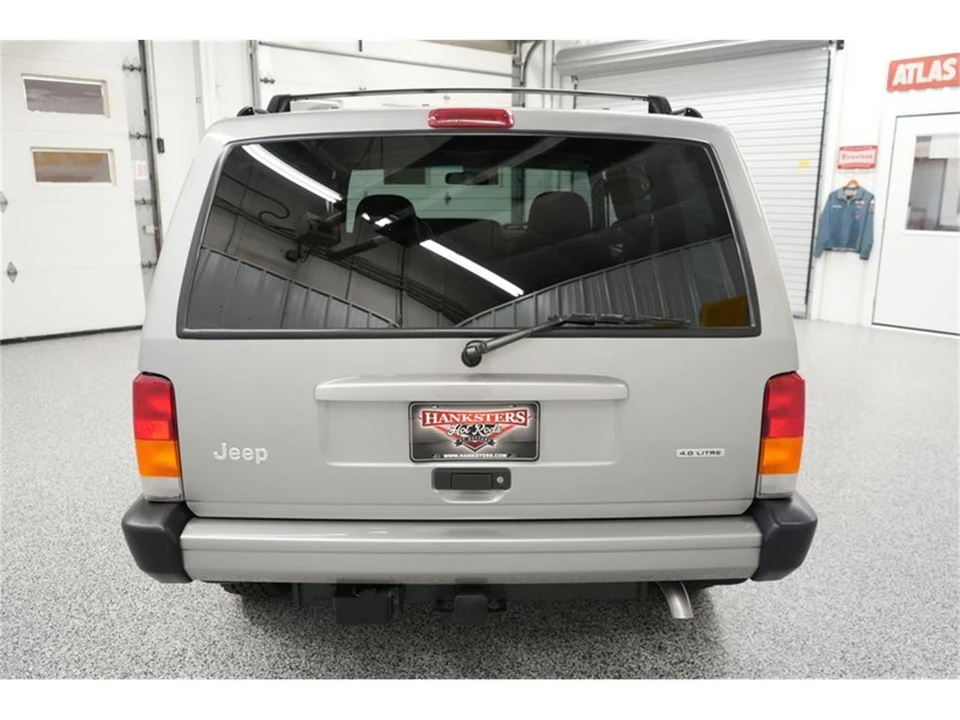 2001 Jeep XJ Cherokee - Image 11 of 31