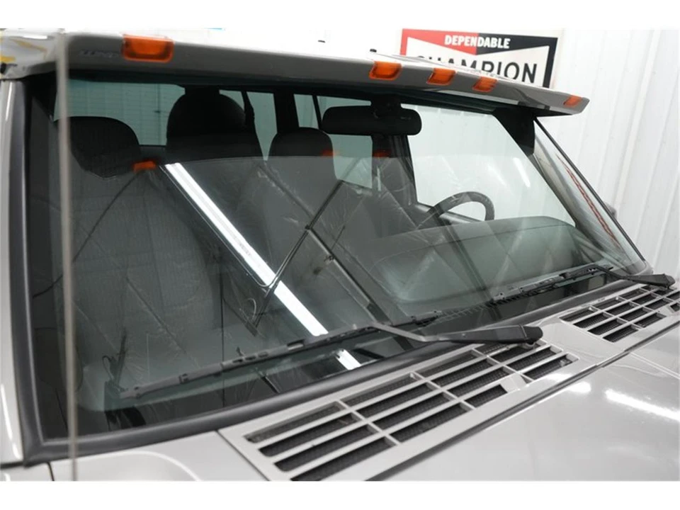 2001 Jeep XJ Cherokee - Image 24 of 31