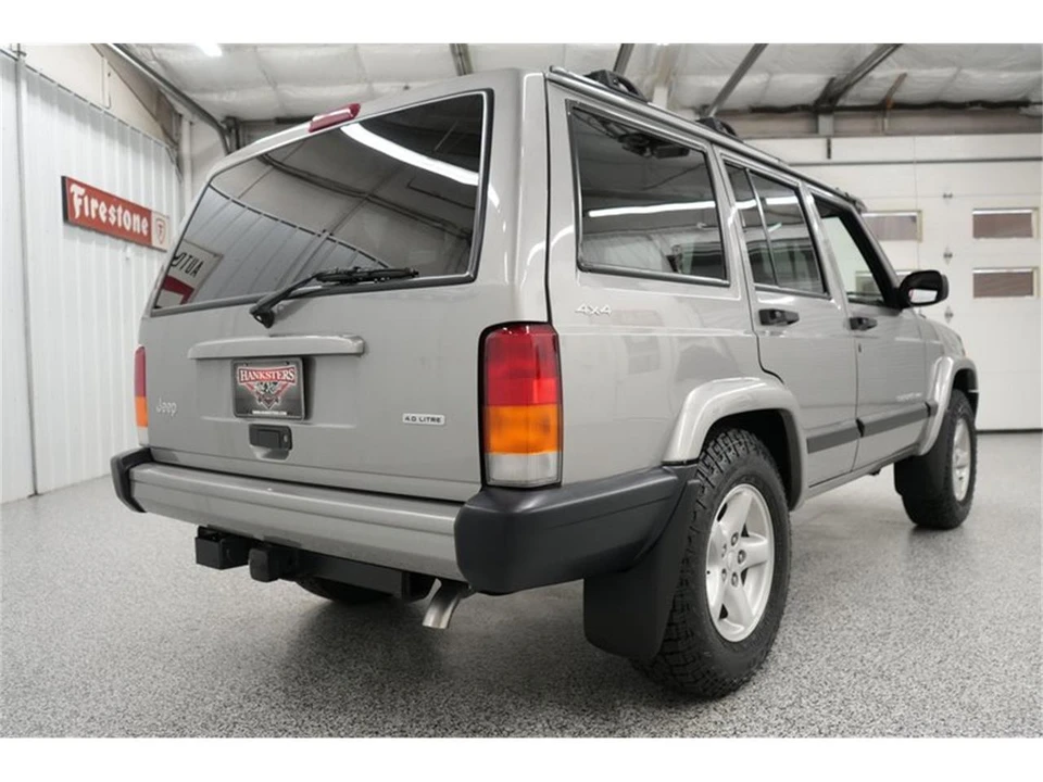 2001 Jeep XJ Cherokee - Image 16 of 31