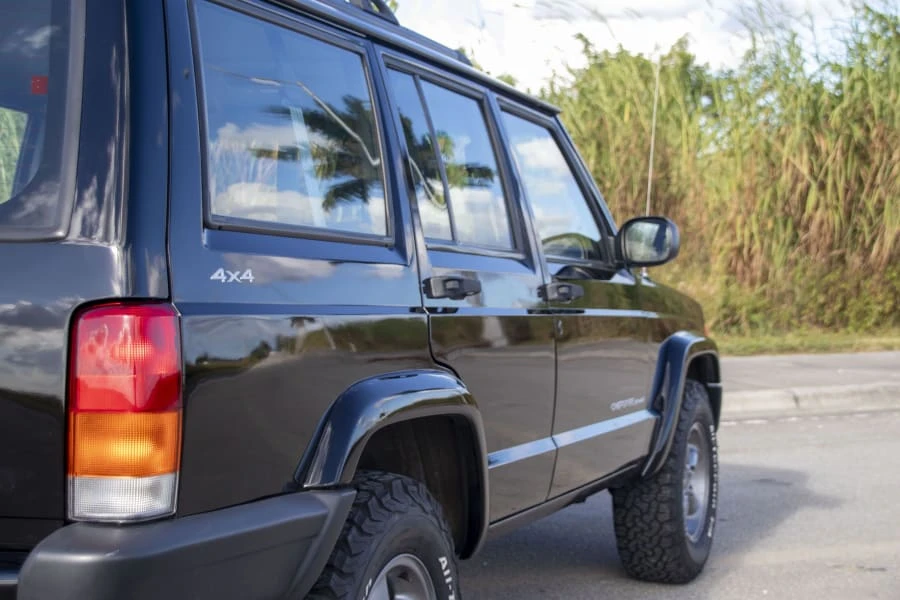 2001 Jeep XJ Cherokee - Image 7 of 28