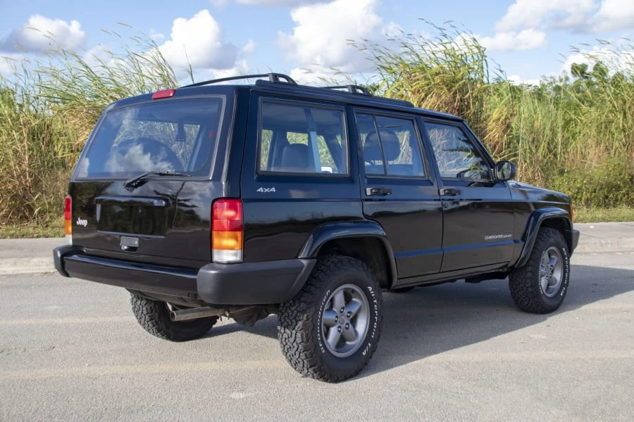 2001 Jeep XJ Cherokee - Image 16 of 28