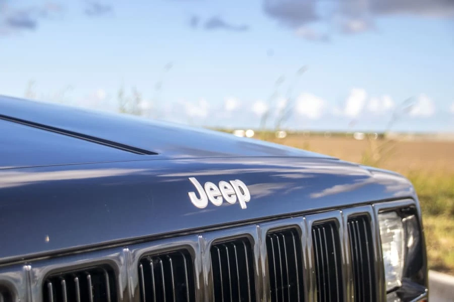 2001 Jeep XJ Cherokee - Image 4 of 28