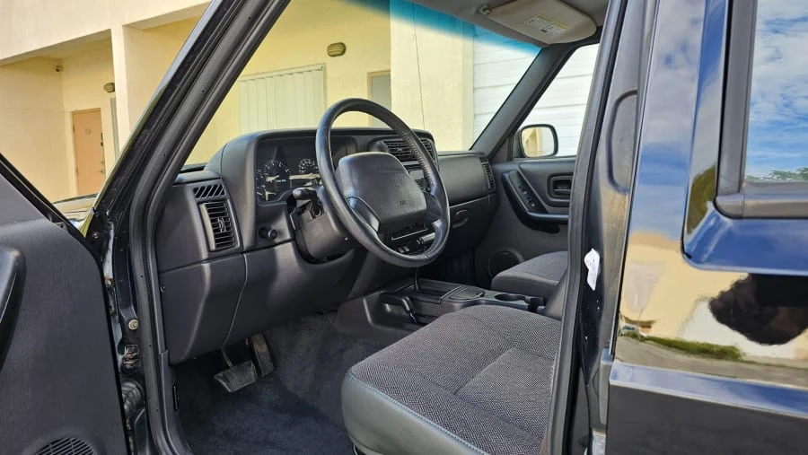 2001 Jeep XJ Cherokee - Image 23 of 28