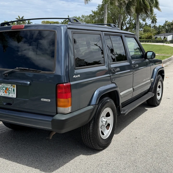 2001 Jeep XJ Cherokee - Image 11 of 31
