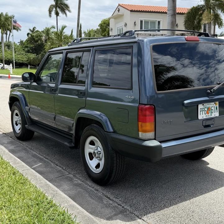 2001 Jeep XJ Cherokee - Image 9 of 31