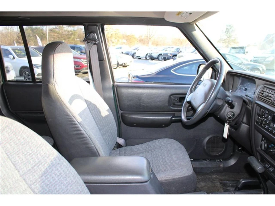 2001 Jeep XJ Cherokee - Image 20 of 31