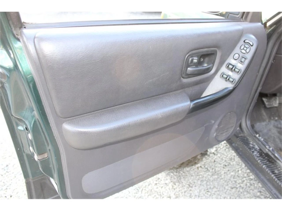 2001 Jeep XJ Cherokee - Image 13 of 31