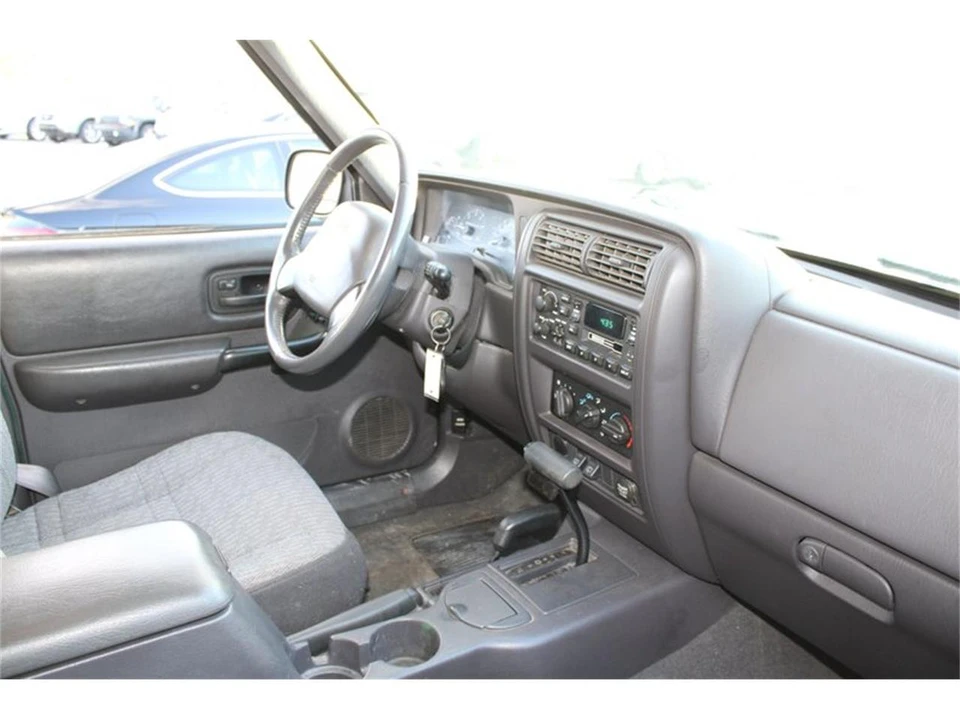 2001 Jeep XJ Cherokee - Image 18 of 31
